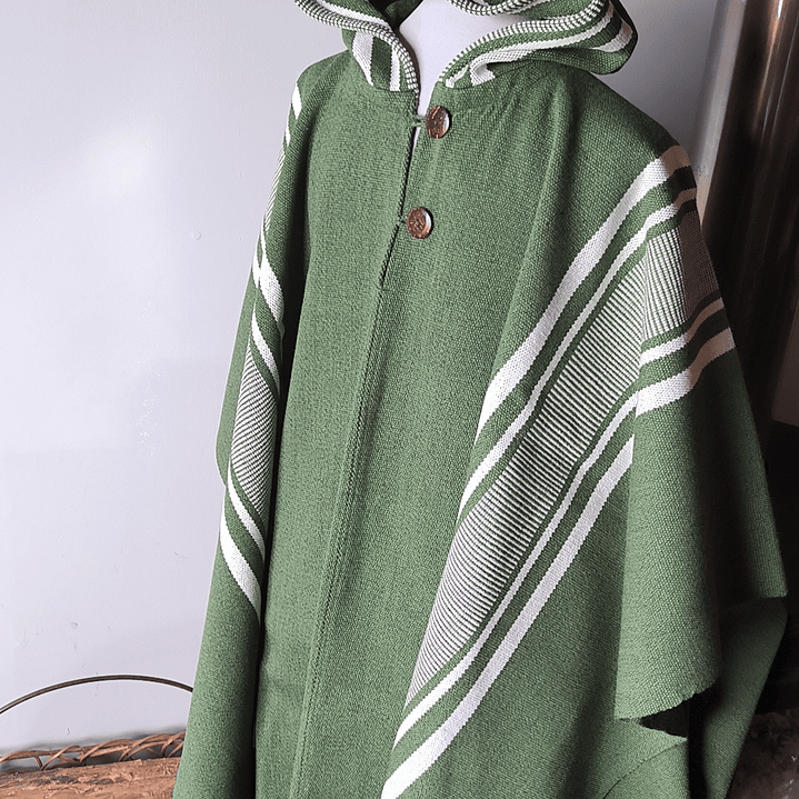 PONCHO VERDE ALPACA 4