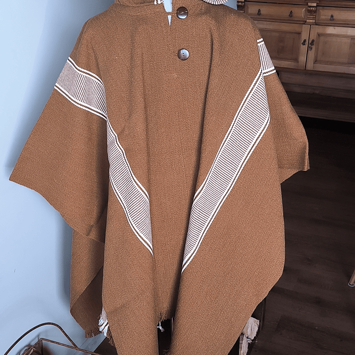 PONCHO CON GORRO ALPACA 1