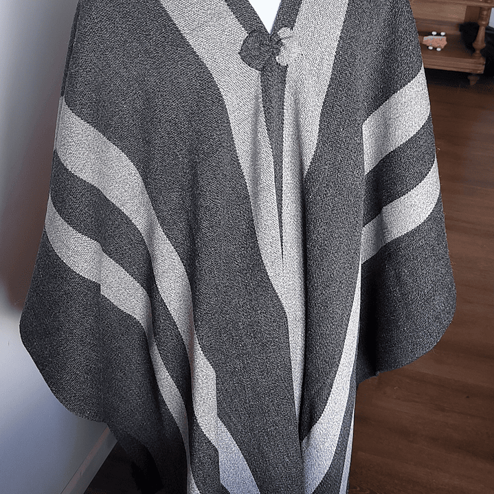 PONCHO MARENGO GRIS 1