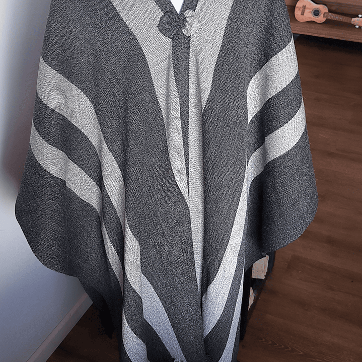 PONCHO MARENGO GRIS 4