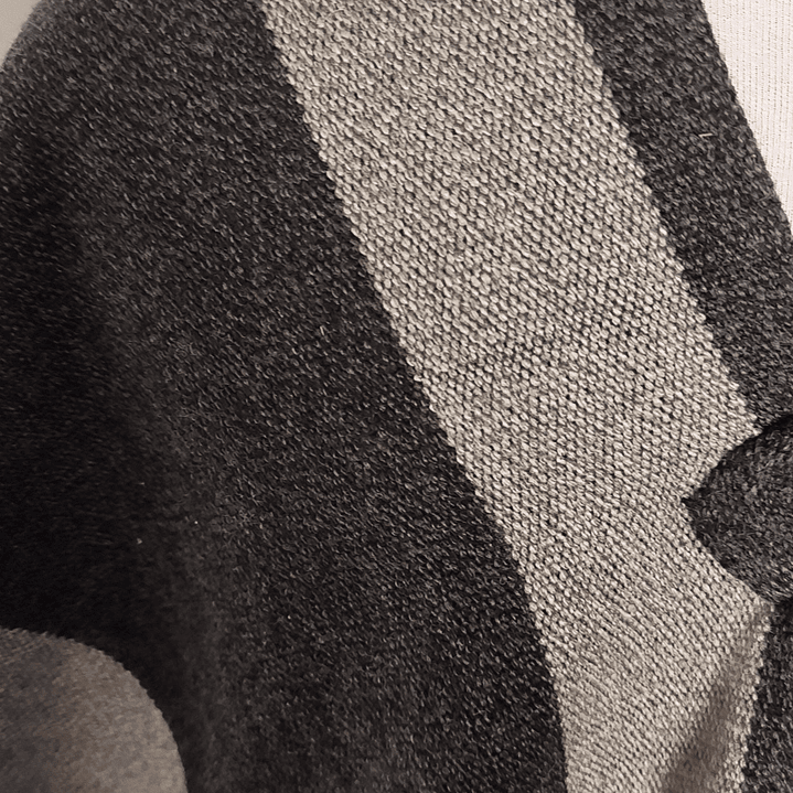 PONCHO MARENGO GRIS 2