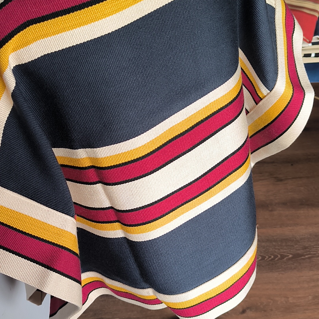 MANTA CORRALERA ADULTO AZUL, MOSTAZA, GUINDA SECA, ARENA, NEGRO 5