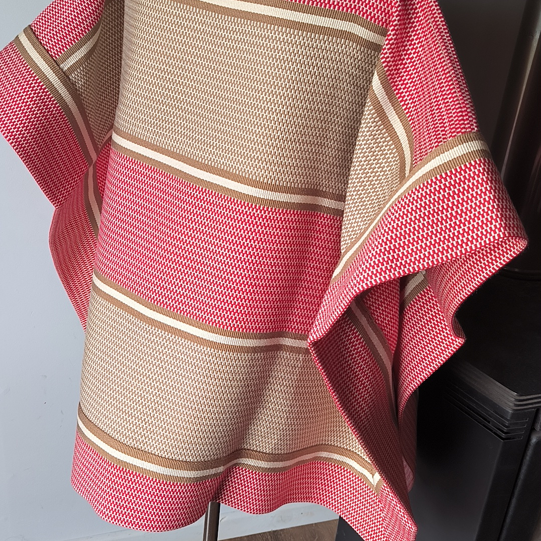 MANTA CORRALERA ADULTA A PEINECILLO ROJO, ARENA, TOSTADO 3