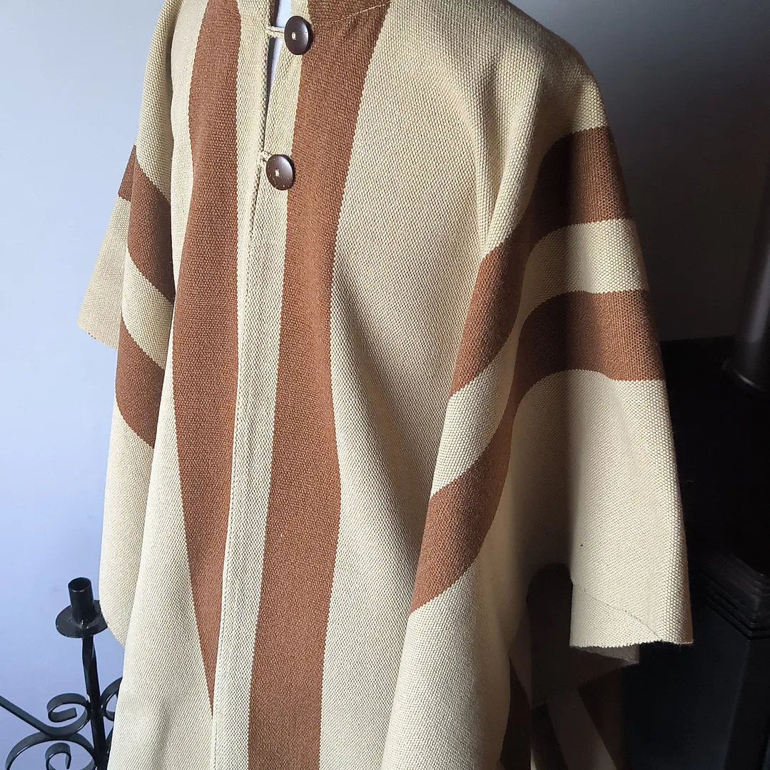 PONCHO DE LANA CON ALPACA UNISEX 3