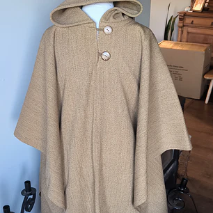 PONCHO CON GORRO CAFE CON LECHE