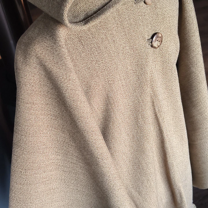 PONCHO CON GORRO CAFE CON LECHE 5