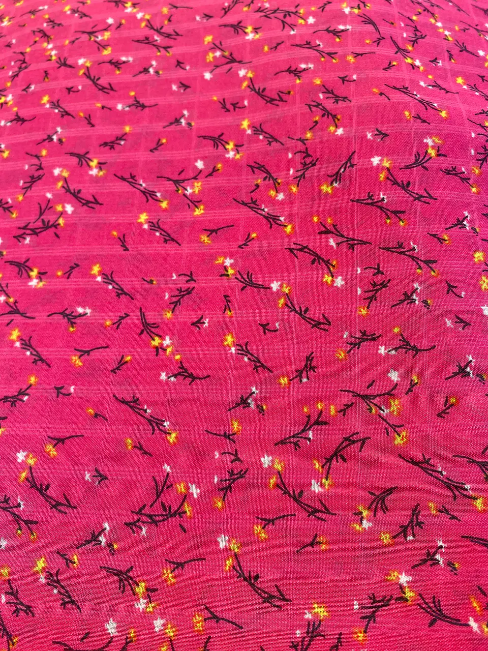 Gasa Chiffon Fucsia Floreado 2