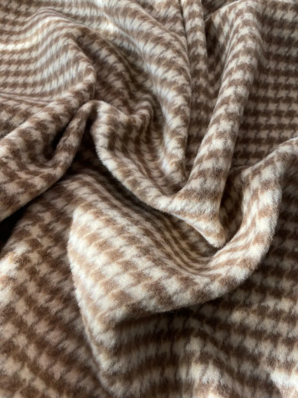 Lana Patrón Pata de Gallo 1