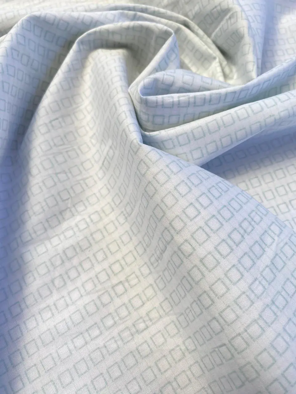 Popelina blanca con cuadros  2