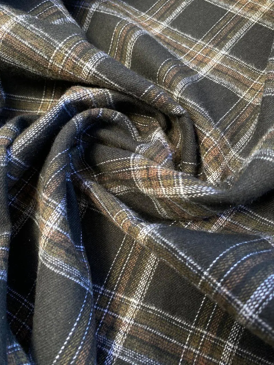 Franela Tartan Negro  3