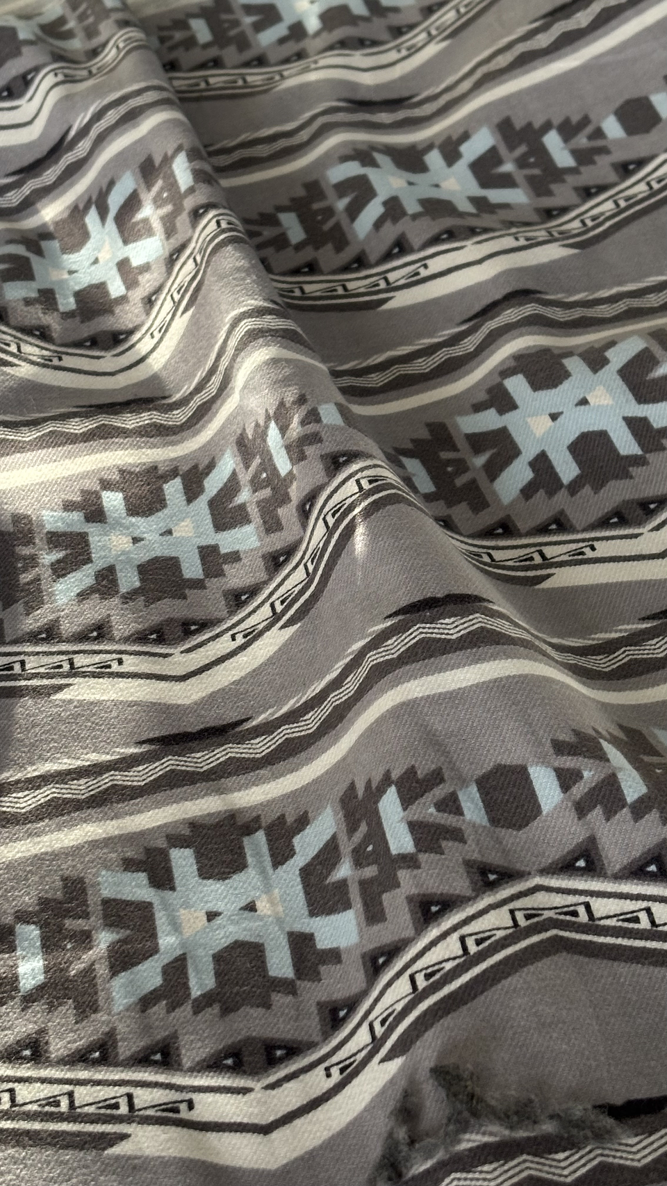 Franela Tribal Gris 1