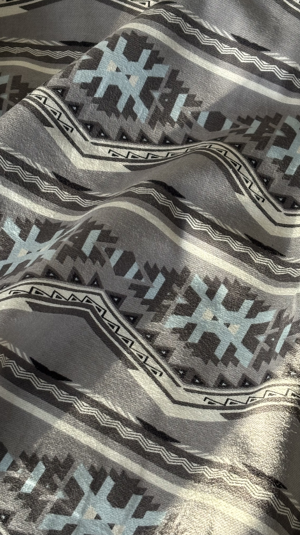 Franela Tribal Gris 2