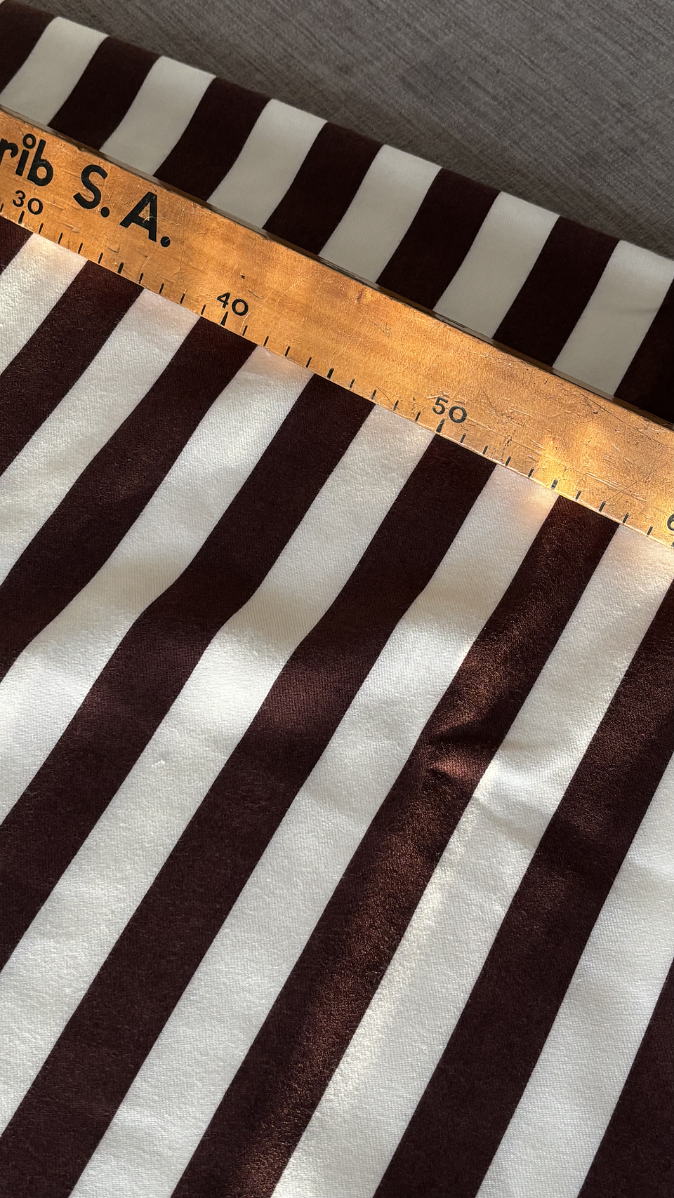 Franela Line Marron 4