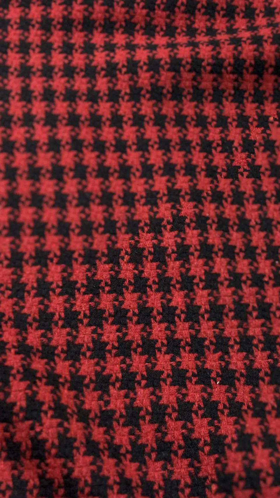 Lana Red Hole 2