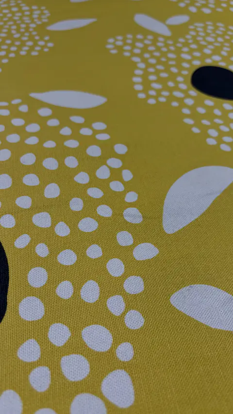 Canvas Yellow Points