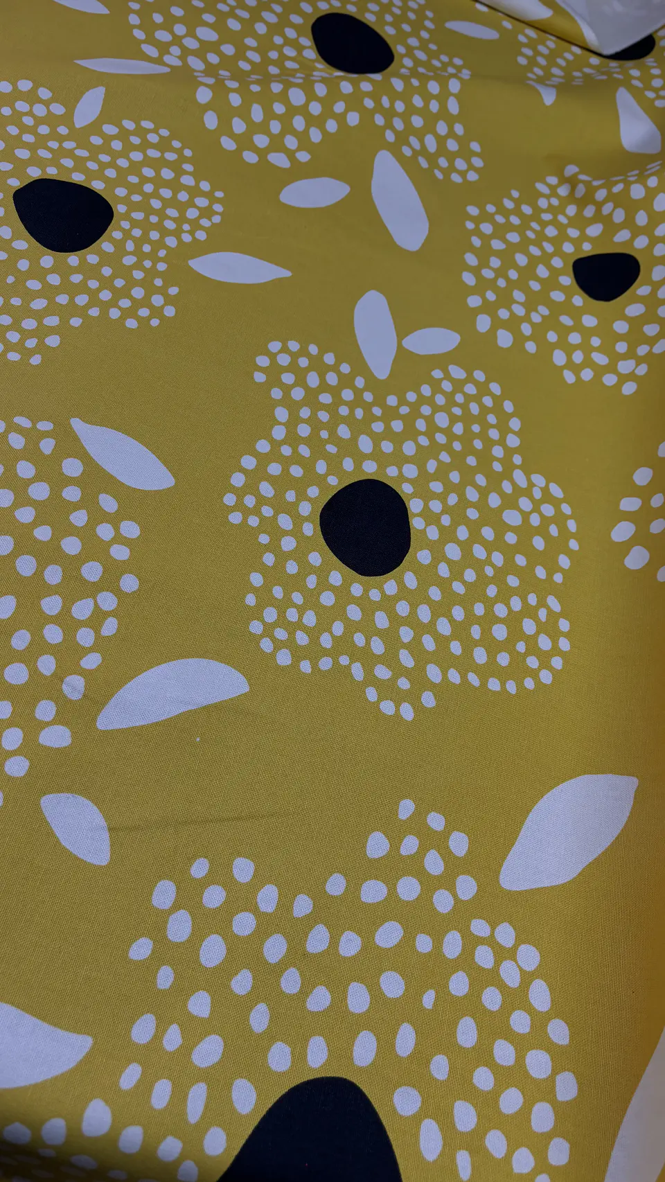 Canvas Yellow Points 5