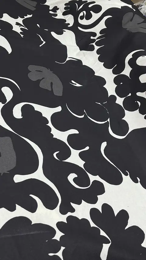 Canvas Black Flower