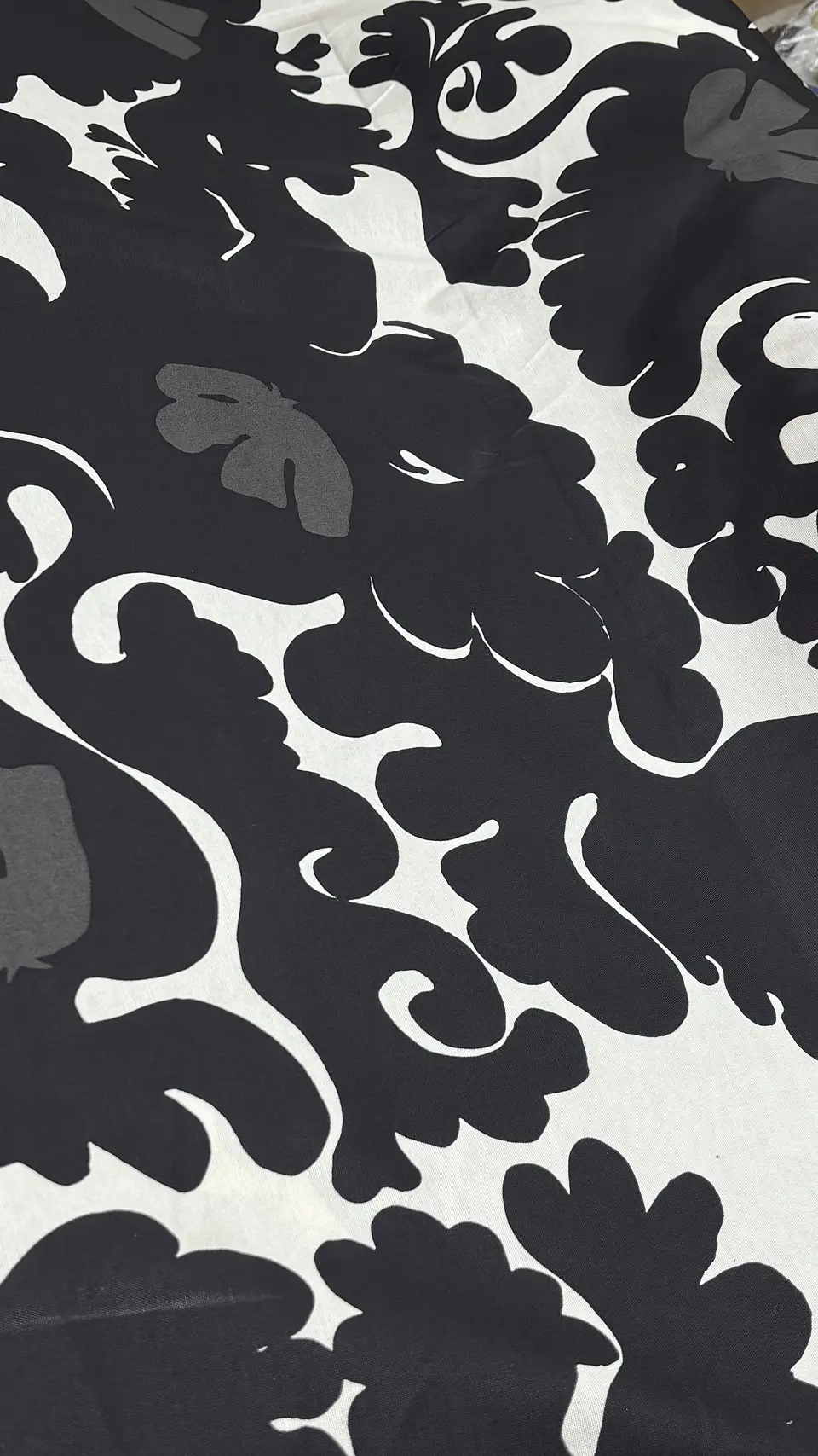 Canvas Black Flower 1