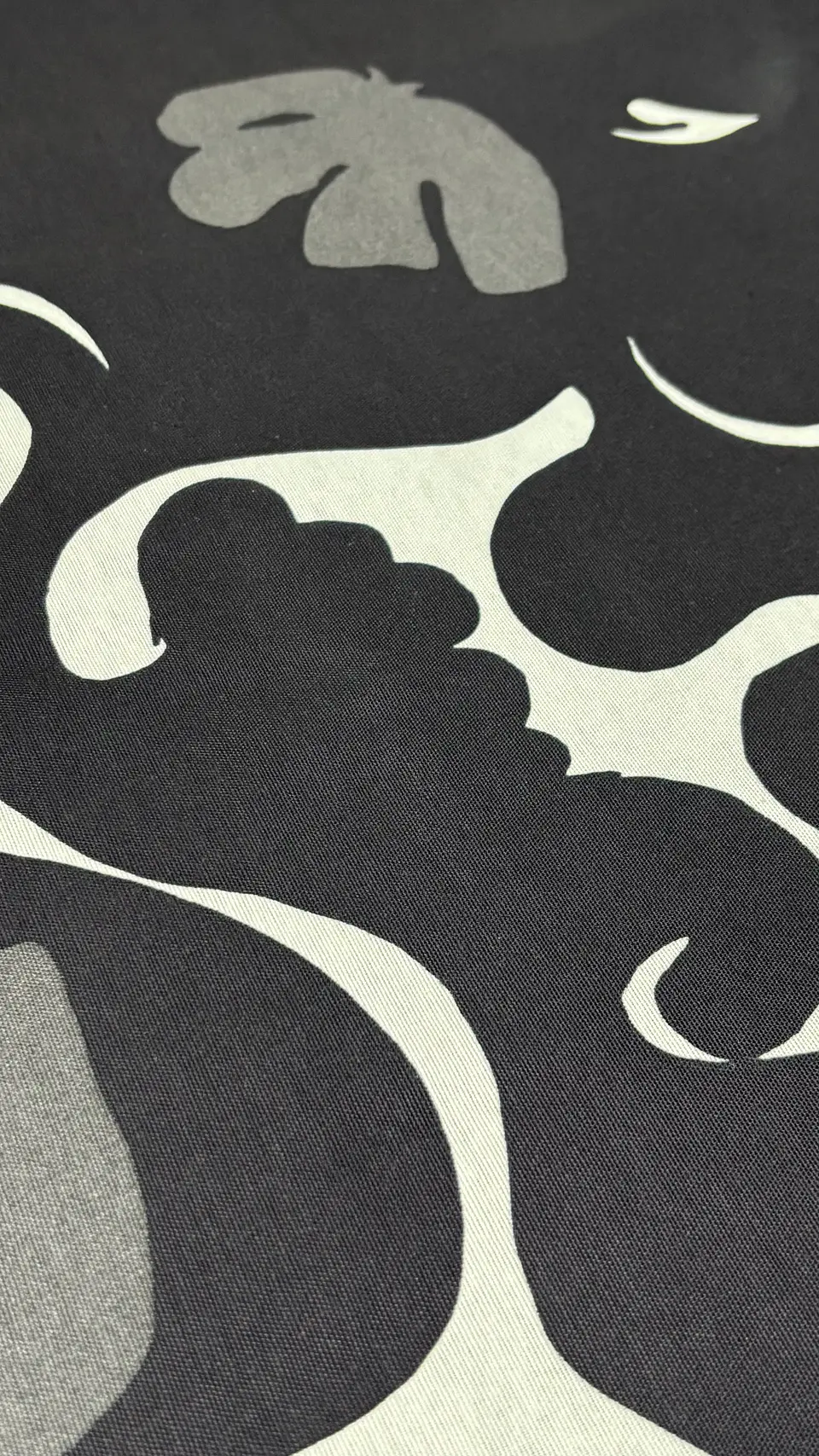 Canvas Black Flower 2