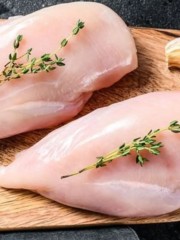 PECHUGA DESHUESADA DE POLLO 1