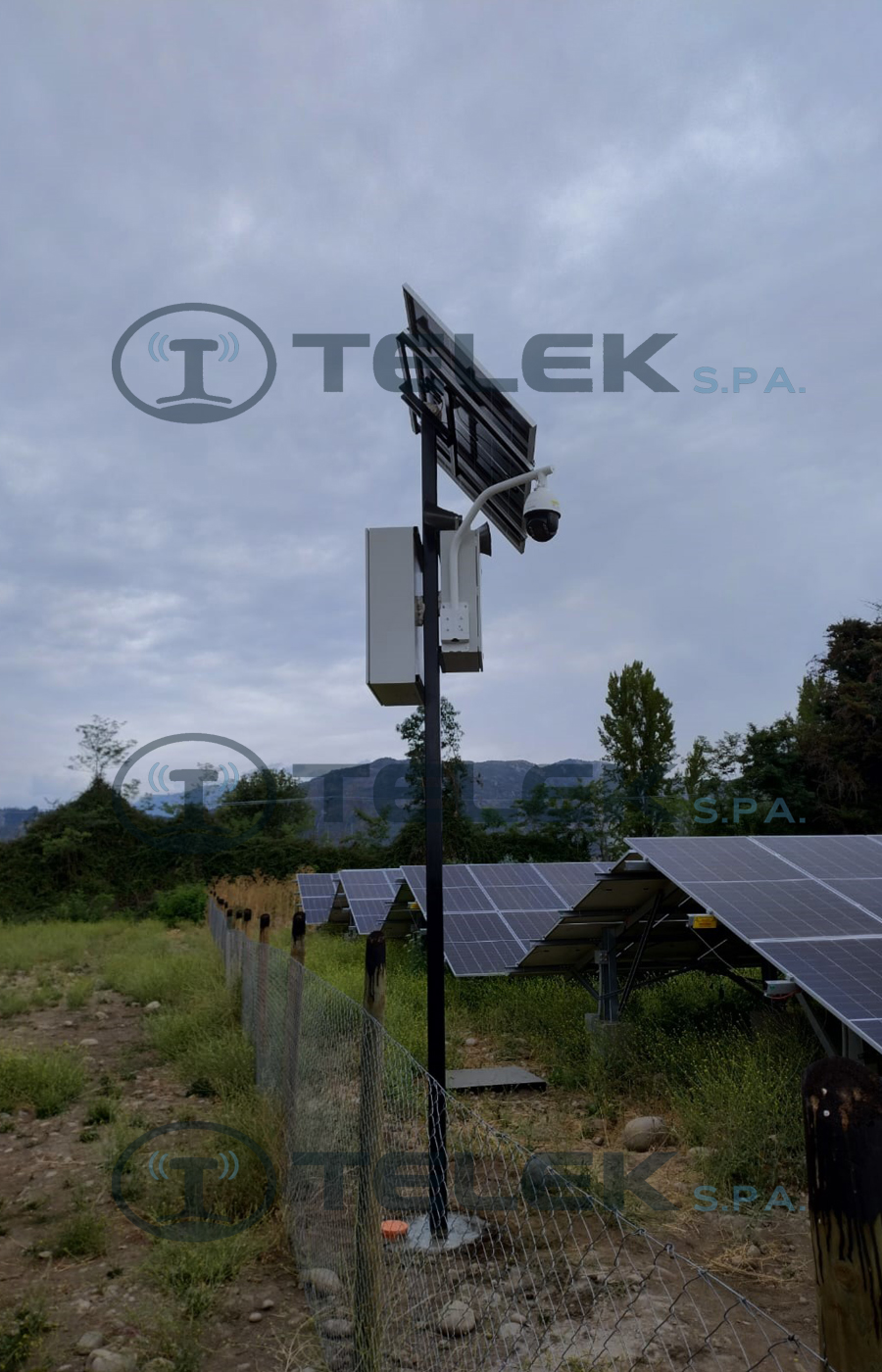 Sistema de seguridad perimetral con energía solar para sectores remotos TELEK