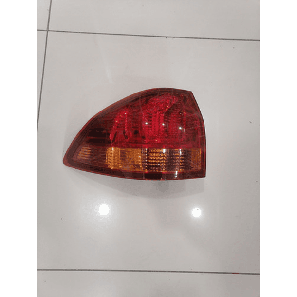 Farol Trasero Izquierdo Mitsubishi Montero G2 2009-2013 3