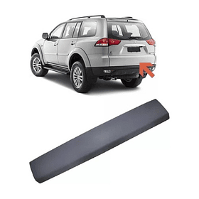 Moldura Portalon Mitsubishi Montero G2 2009-2016