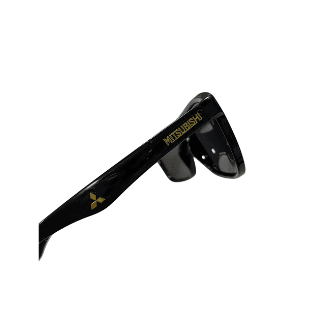 Lentes Mitsubishi Detalles Dorados 5