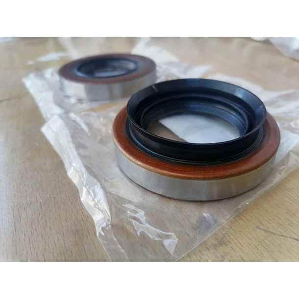 Retenes Diferencial Mitsubishi Montero G2 2009-2015 Del. Y Tras. 2