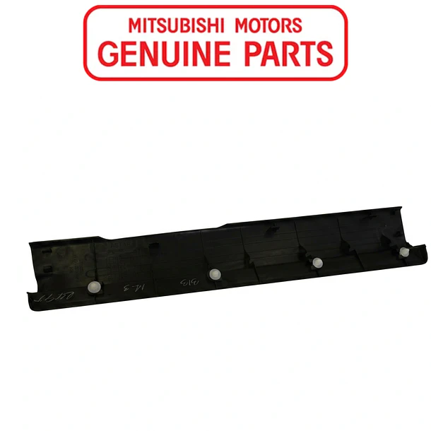 Moldura Zocalo Puerta Delantero L200 2016-2024 Original LH 2