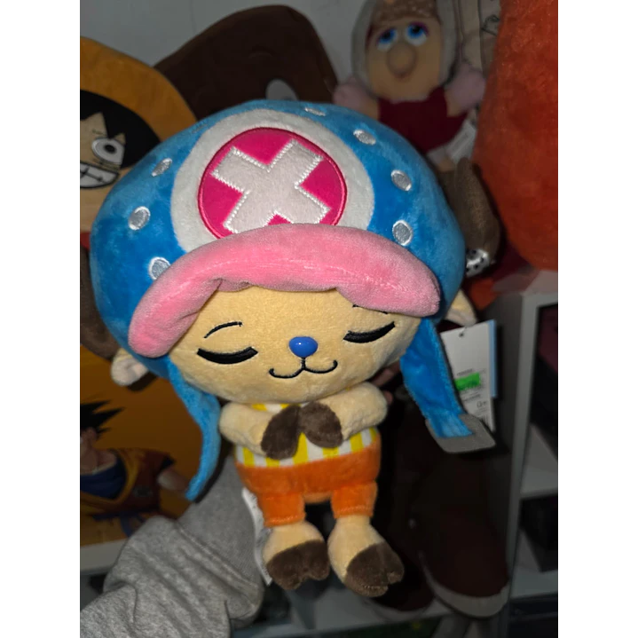 peluche  de Tony Tony Chopper en su pose tímida 1