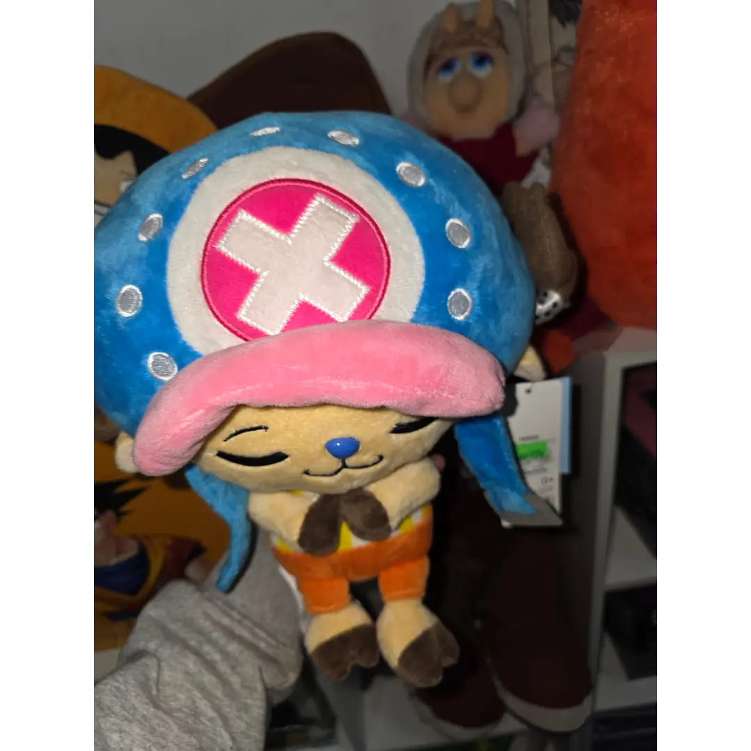 peluche  de Tony Tony Chopper en su pose tímida 2