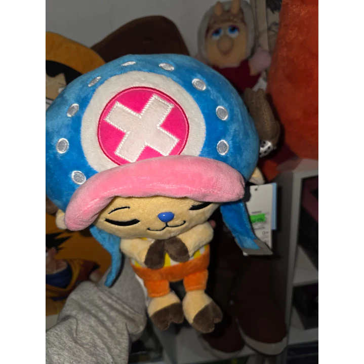  peluche  de Tony Tony Chopper en su pose tímida 2
