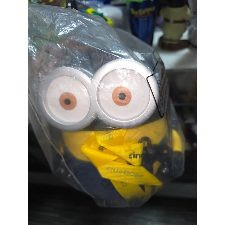 palomera oficial de Minion en overol clásico 3