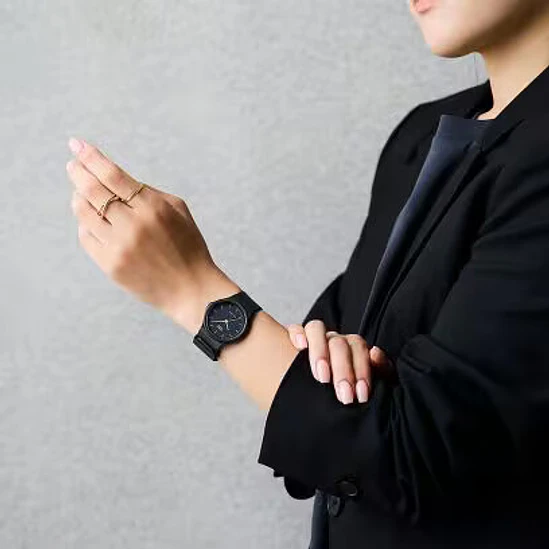 Reloj Casio MQ-24-1E 2