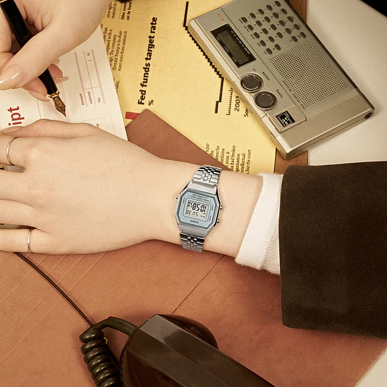 Reloj Casio LA680WA-7D 5