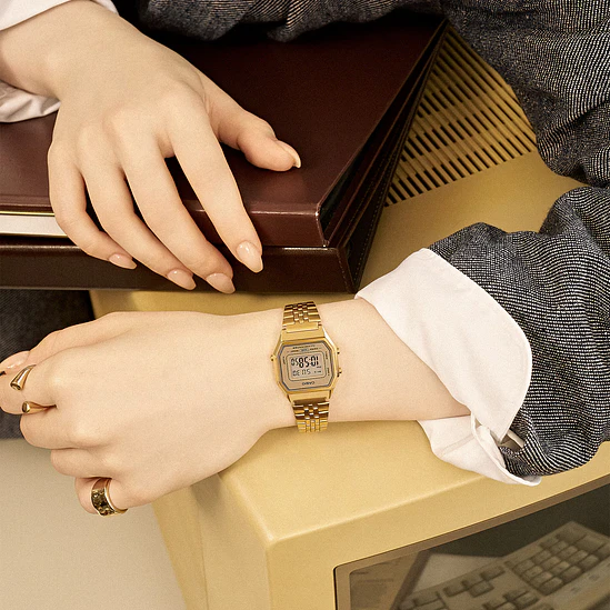 Reloj Casio LA680WGA-9D 10