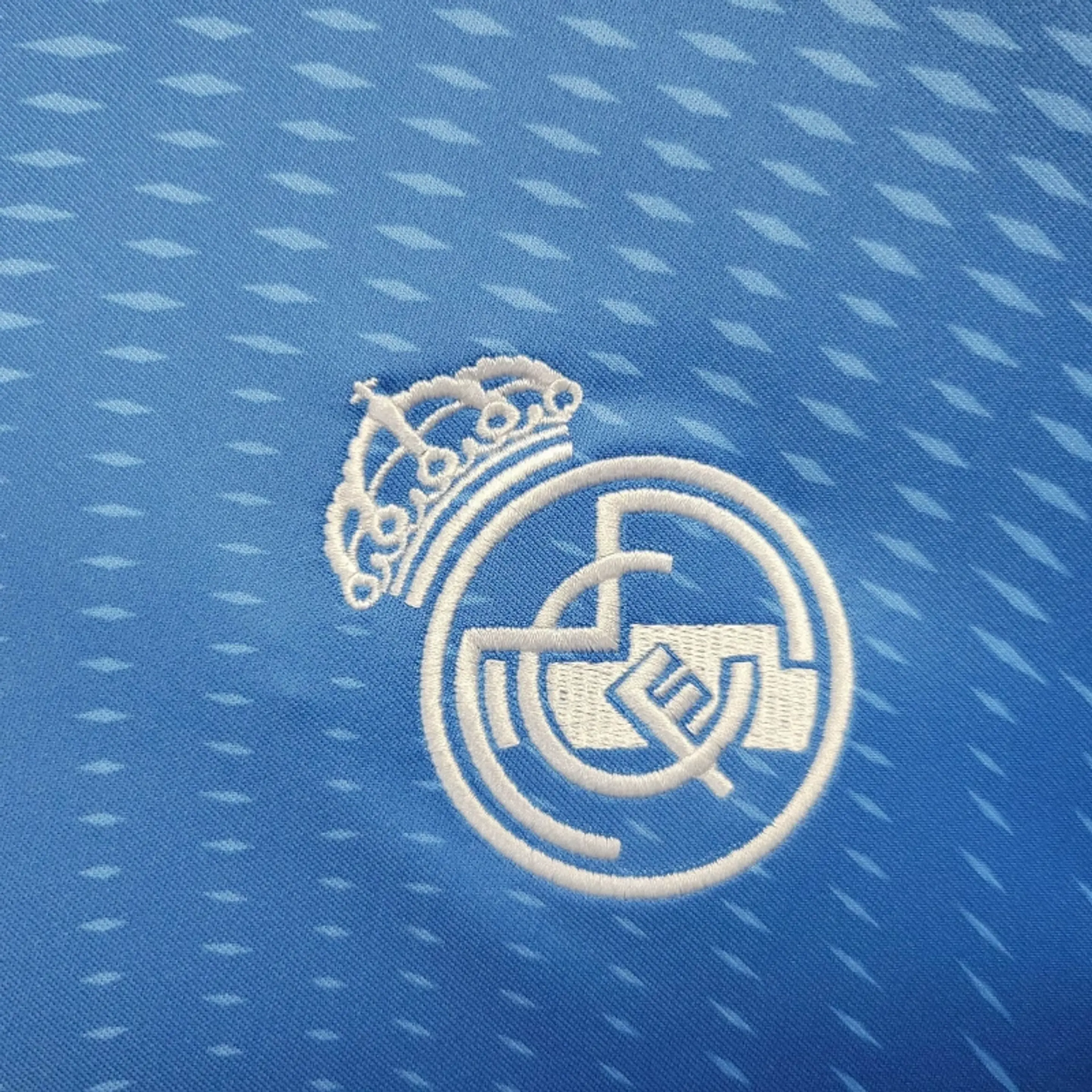 Real Madrid guarda-redes 2025-26 2