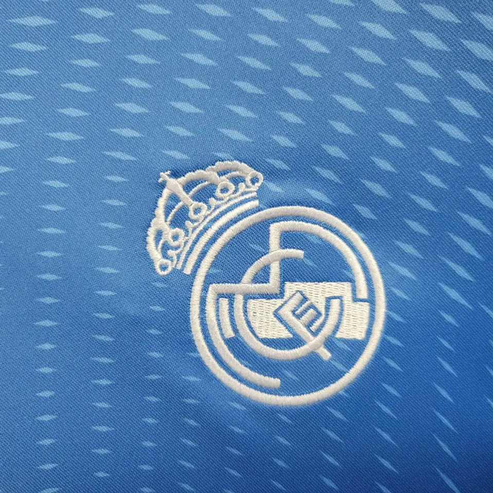 Real Madrid guarda-redes 2025-26 2