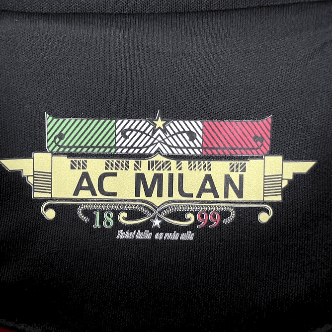 AC Milão retro 2010-11 2