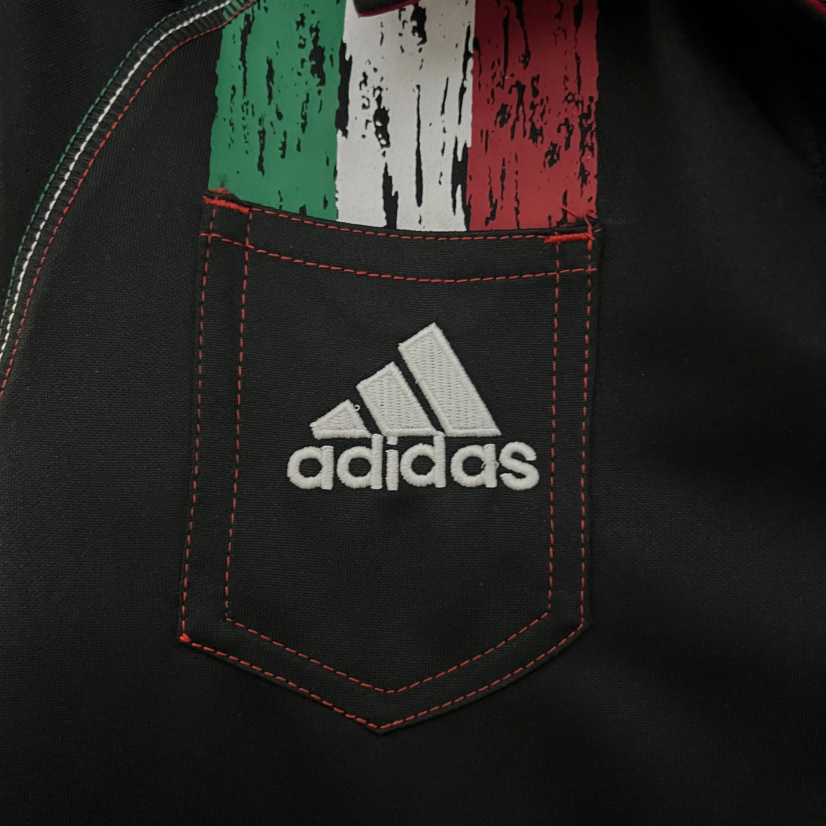 Retro del AC Milan 2012-13 2