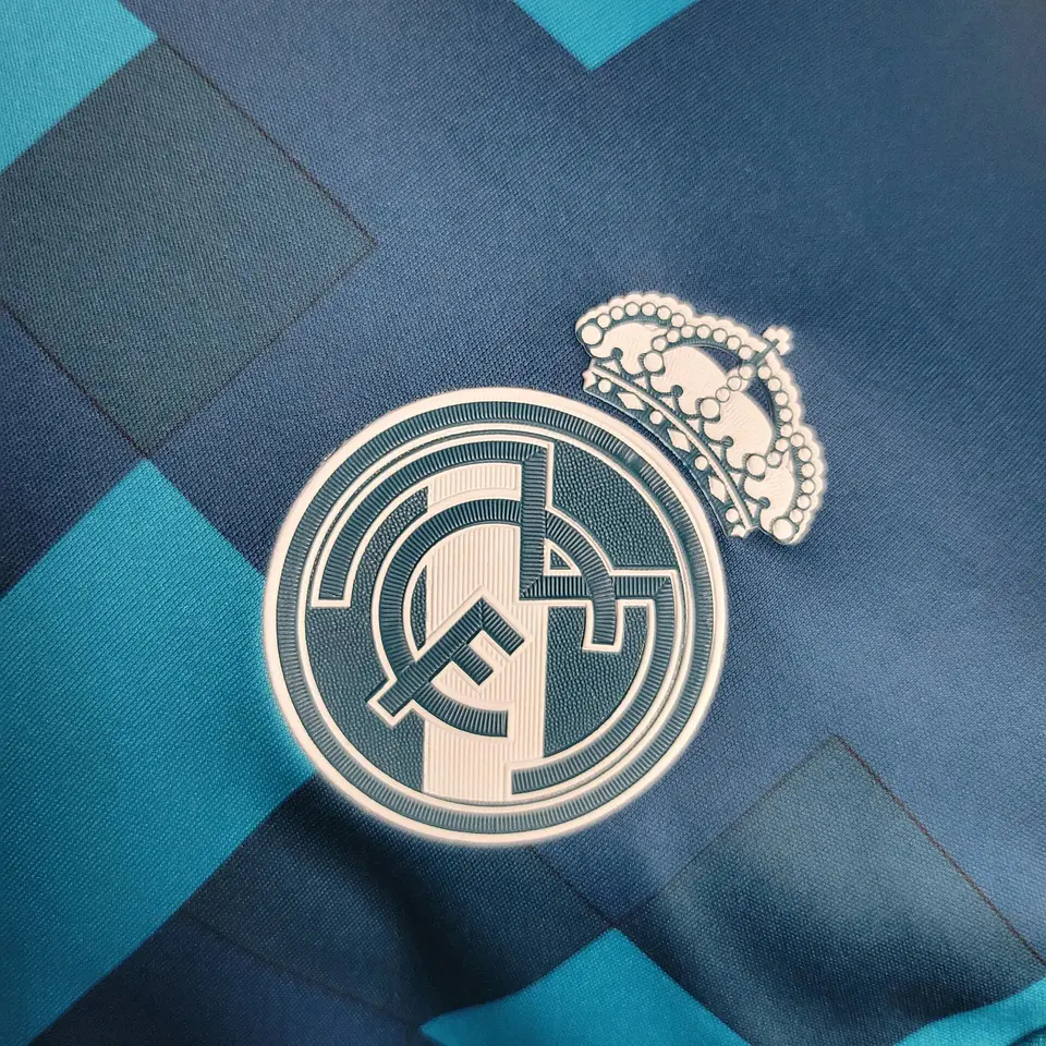 Real Madrid retro manga cumprida 2017-18 2