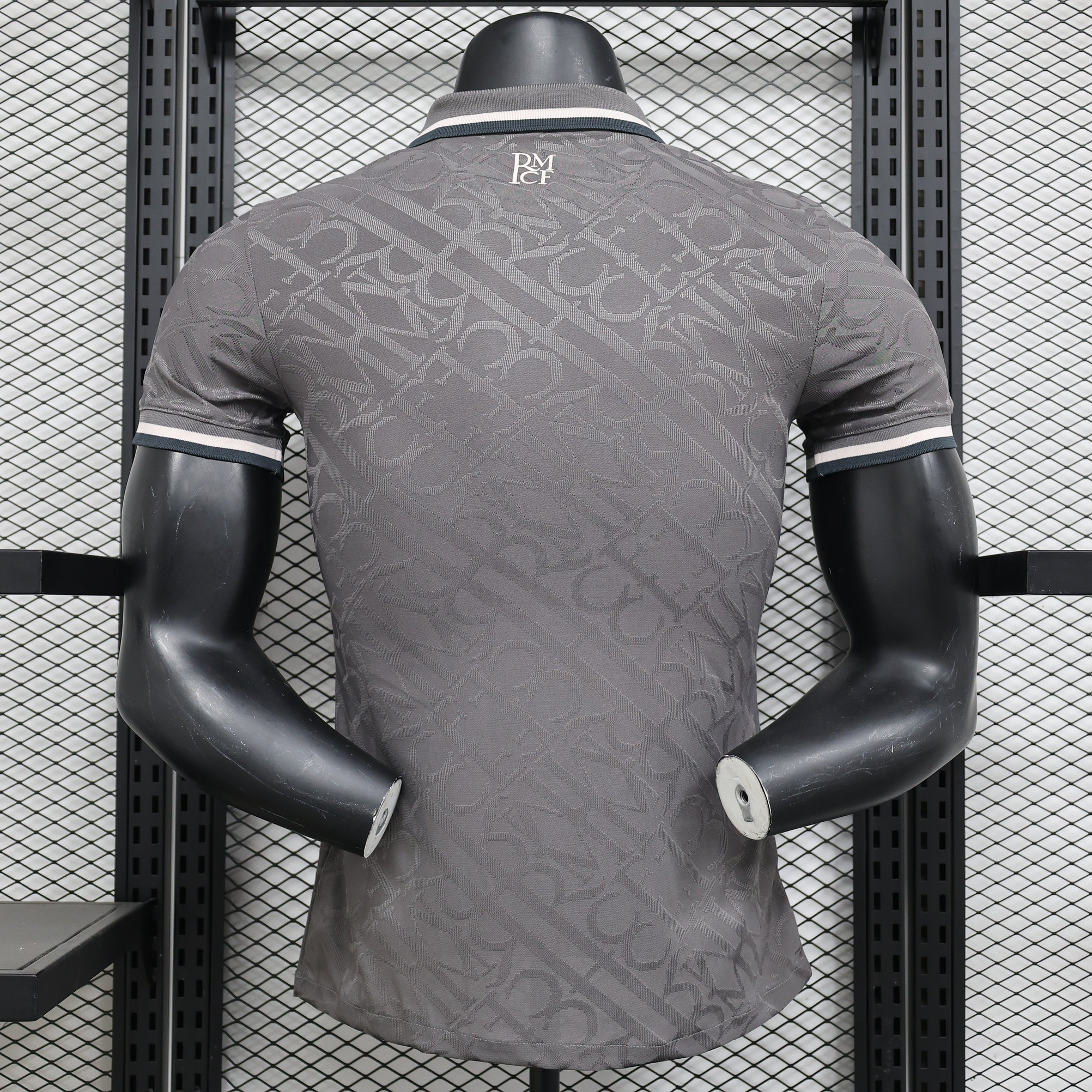 Real Madrid alternativa 2024-25 Versão Jogador 3