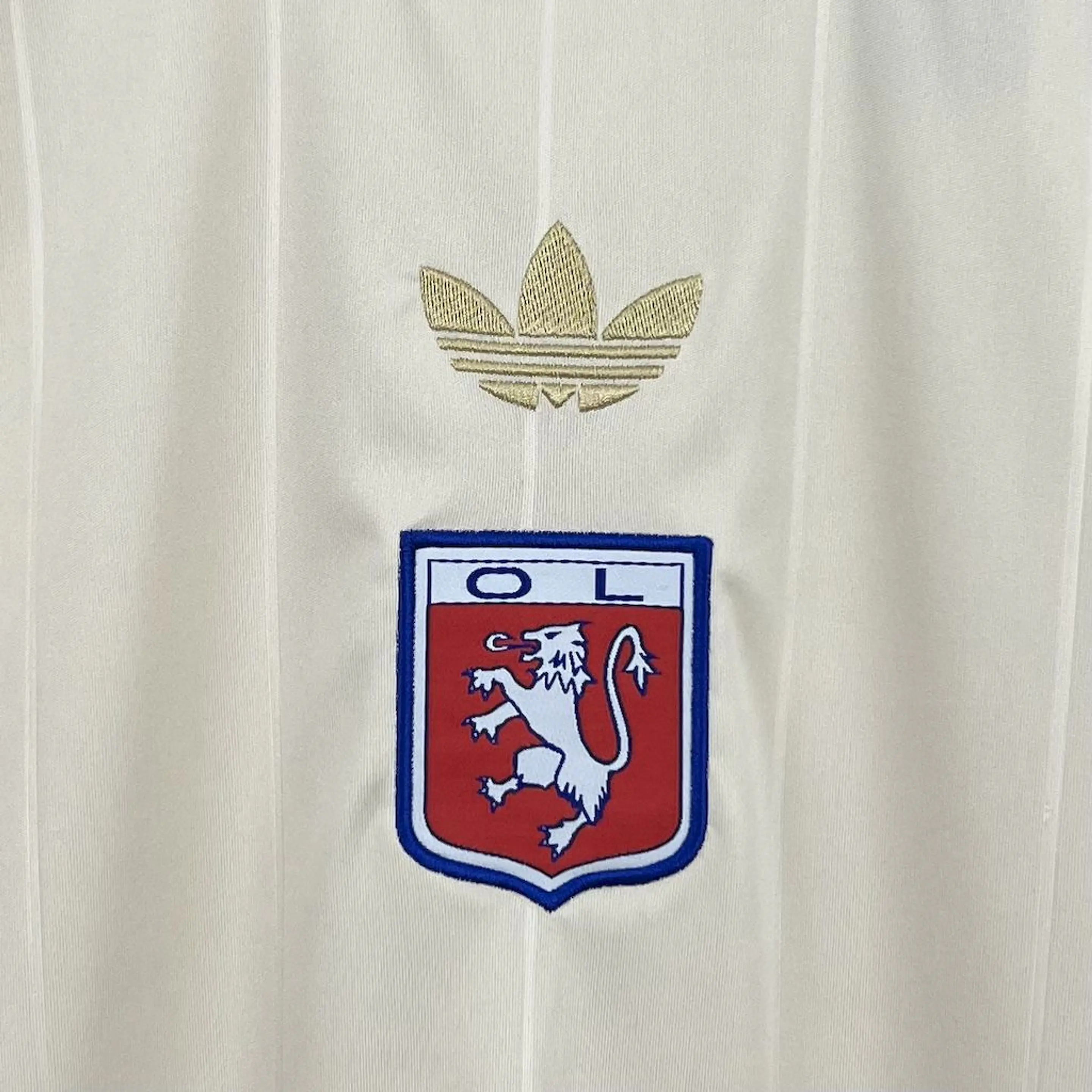 Olympique de Lyon alternativa 2025-26 3