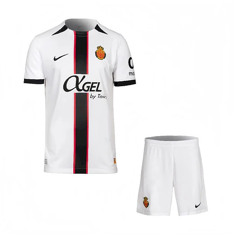 Equipación infantil Mallorca 2025-26