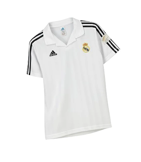 Equipación retro del Real Madrid 2002