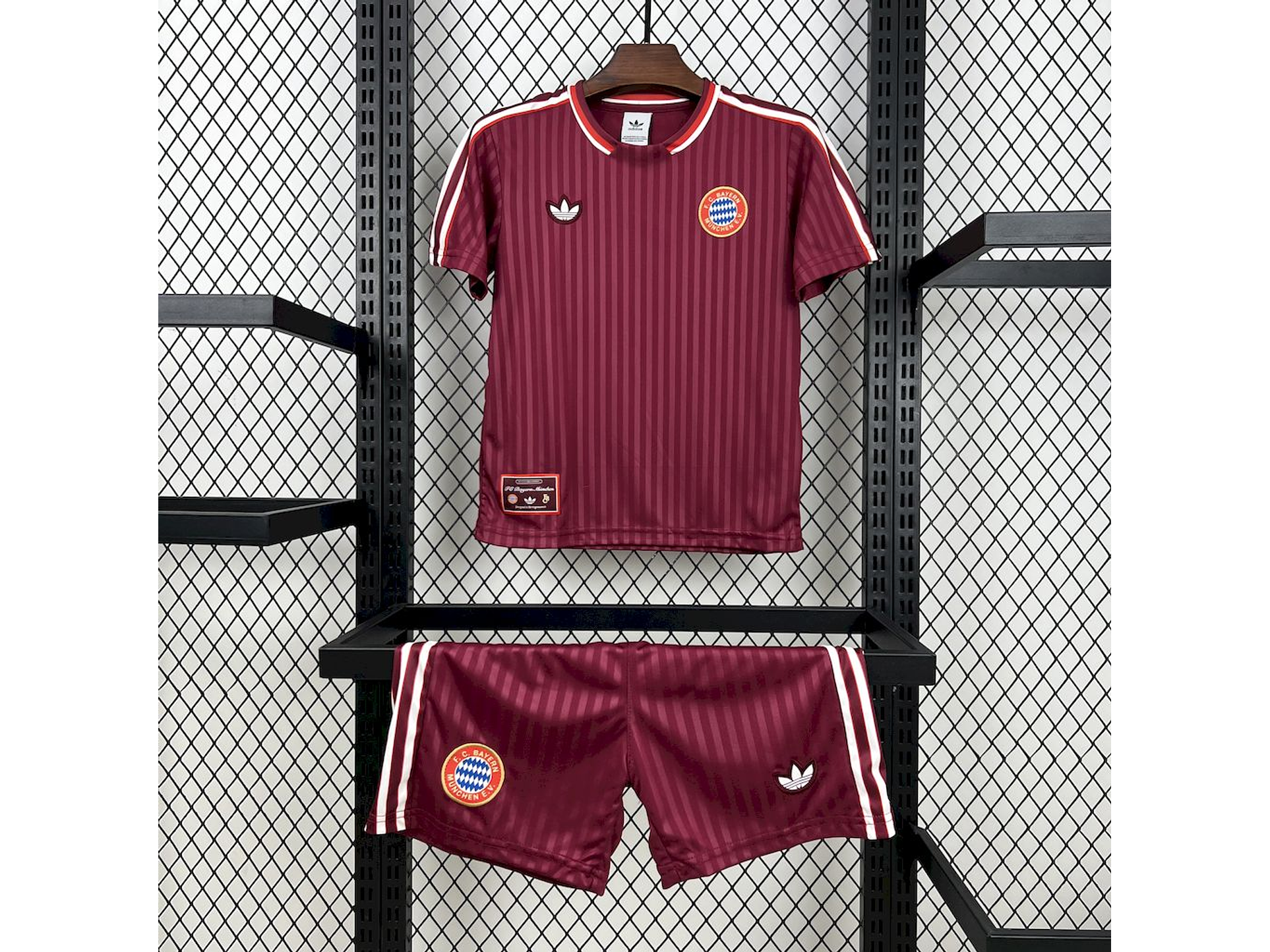 FC Bayern Munich Kit Criança icon 2025-26 2