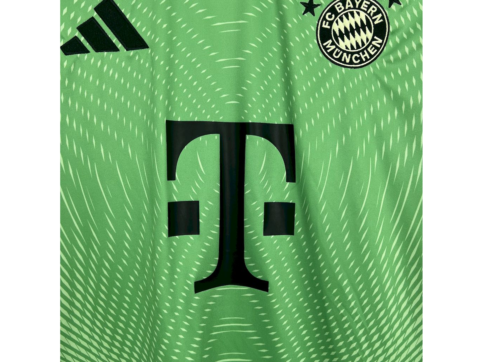 FC Bayern Munich guarda-redes 2025-26 4