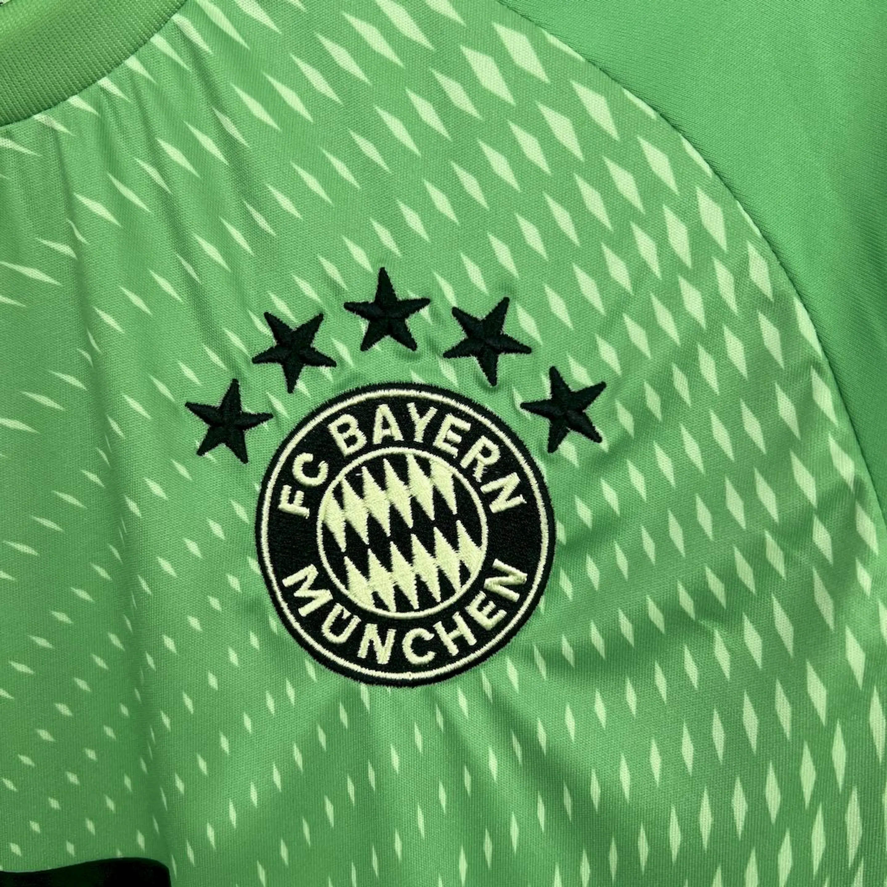 Bayern M. guarda-redes 2025-26 3