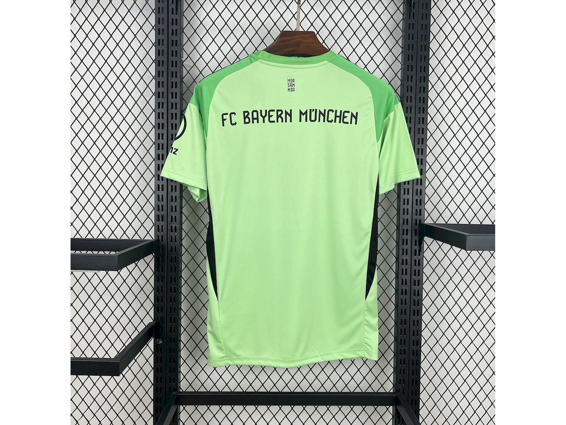 FC Bayern Munich guarda-redes 2025-26 3